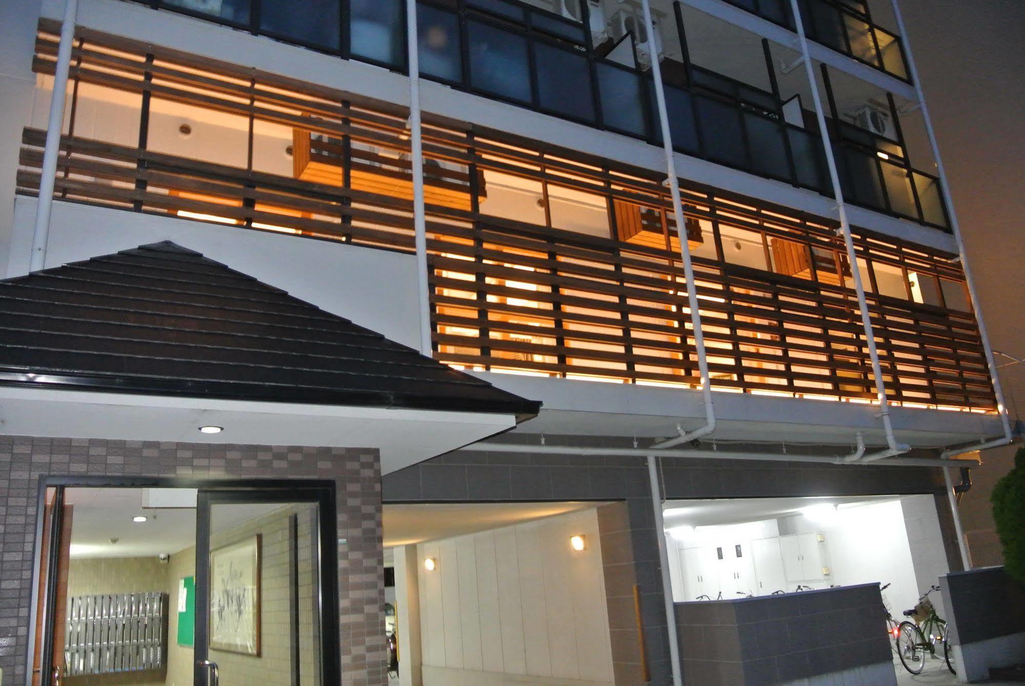 Backpackers Hotel Noosa Japan In Takatsuki Tonda Екстериор снимка