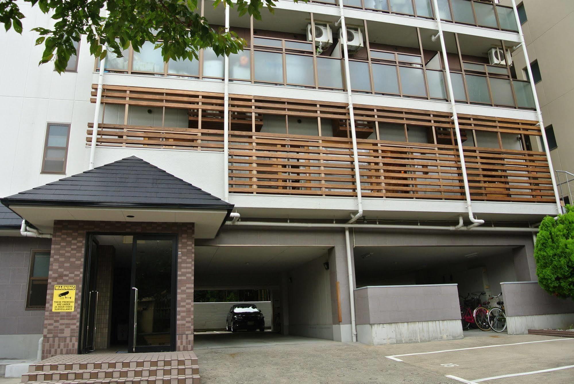 Backpackers Hotel Noosa Japan In Takatsuki Tonda Екстериор снимка