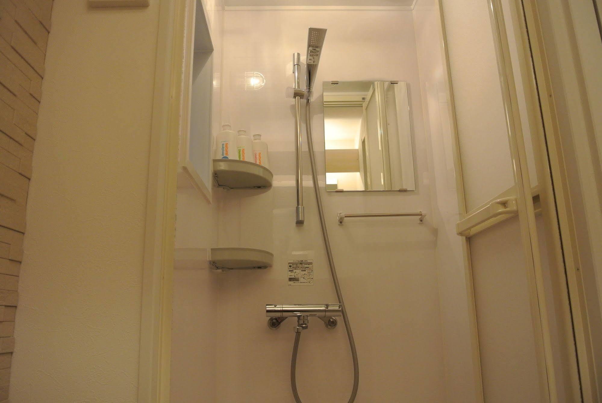 Backpackers Hotel Noosa Japan In Takatsuki Tonda Екстериор снимка
